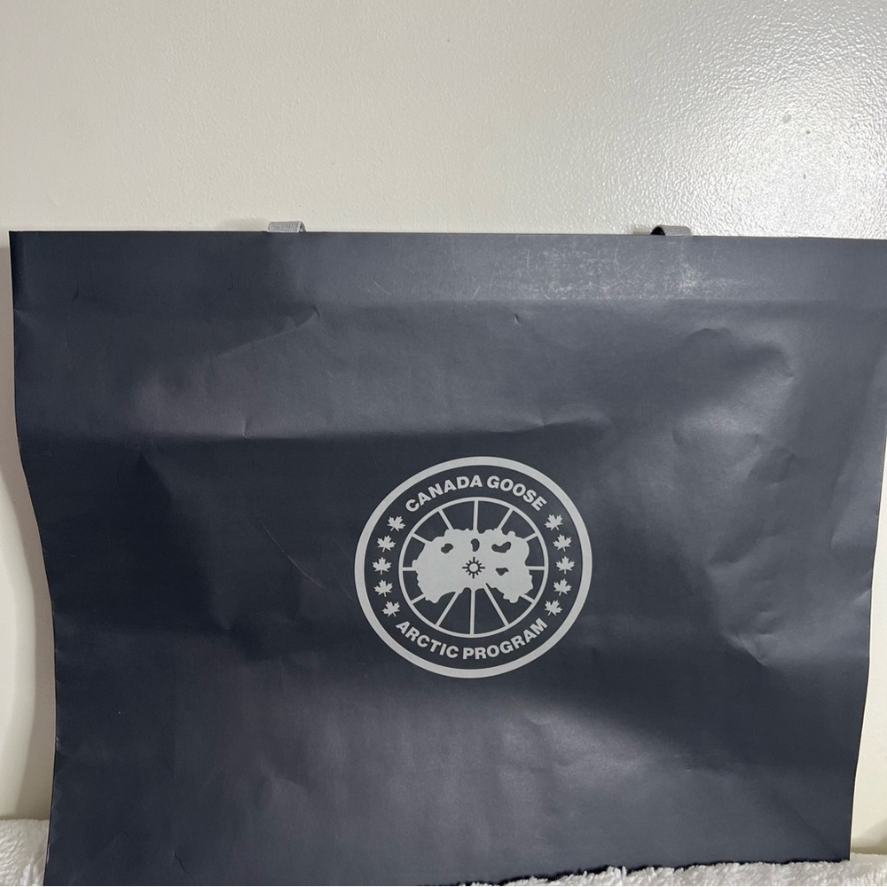 CANADA GOOSE Black Paper Gift Shopping Bag Extra Large 19.75x24.75x7